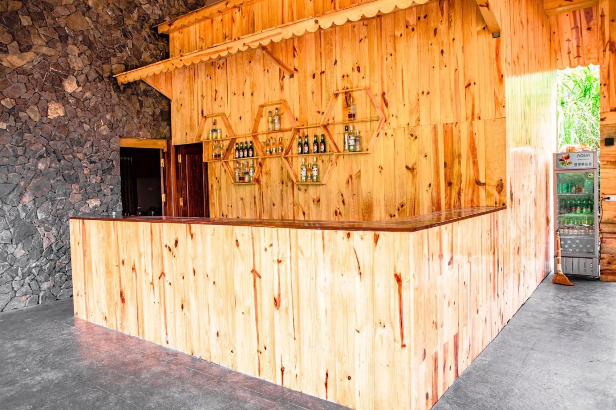 Chien'S Lodge Du Gia Làng Cac Exteriör bild